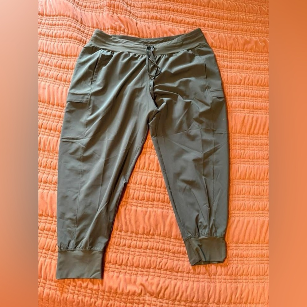 Women’s Casual Olive Cargo Pants